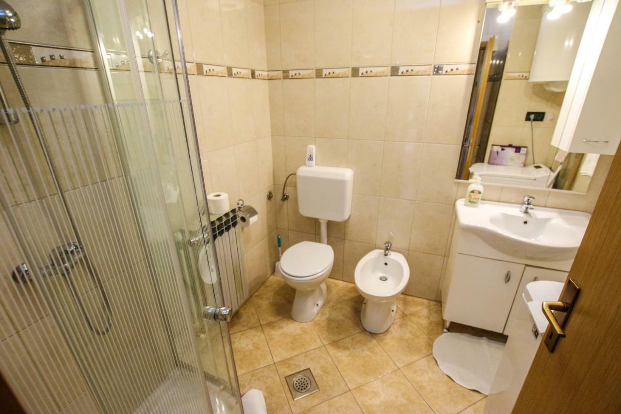 Carolina 4 Seasons Apartment Porec Exterior photo